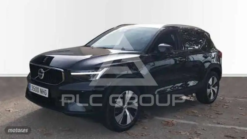 2025 Volvo XC40