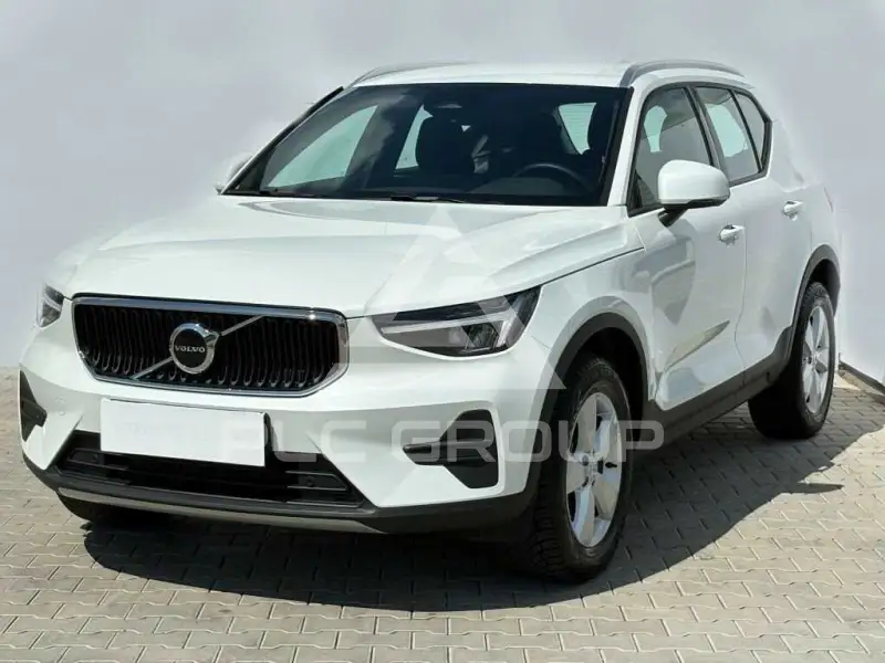 2025 Volvo XC40