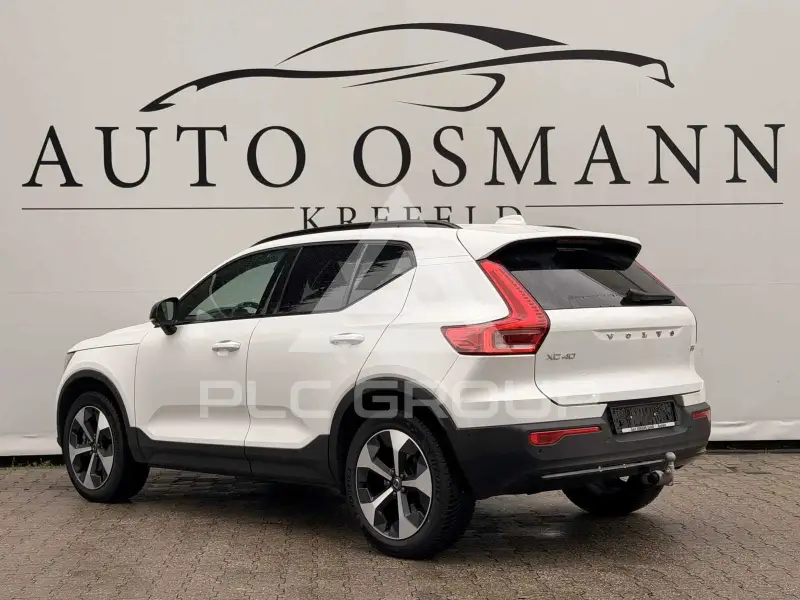 2025 Volvo XC40