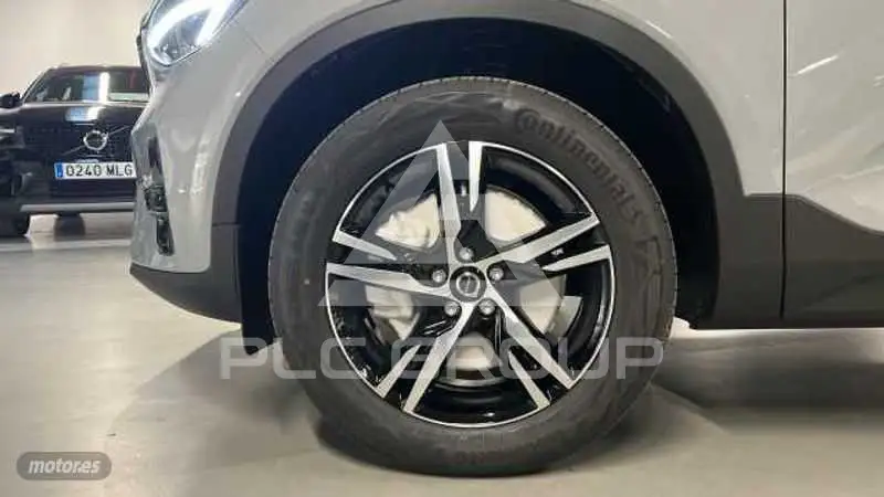 2025 Volvo XC40