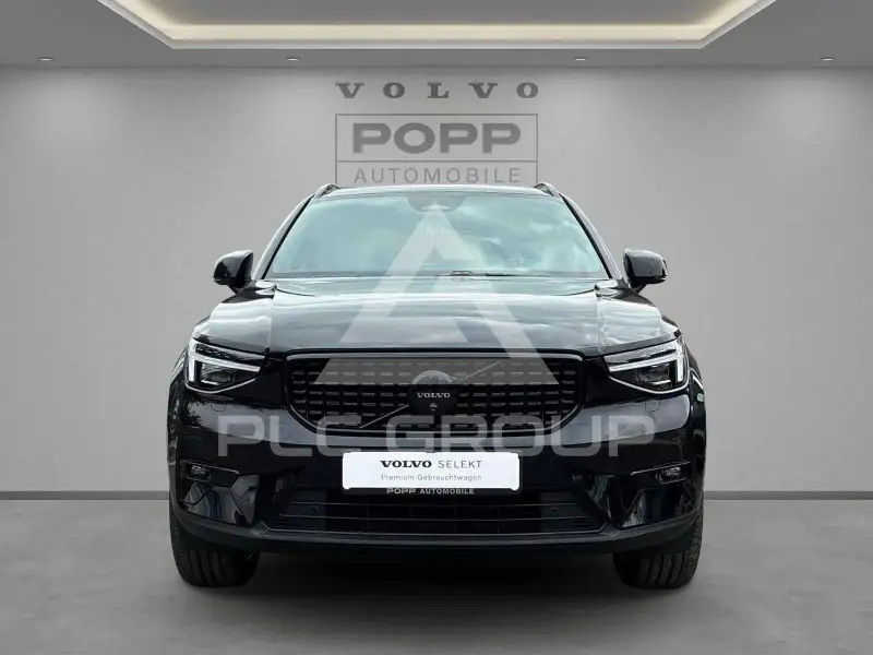 2025 Volvo XC40