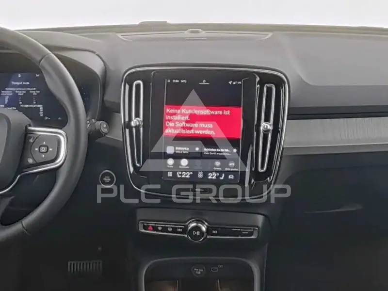 2025 Volvo XC40