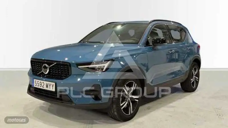 2025 Volvo XC40