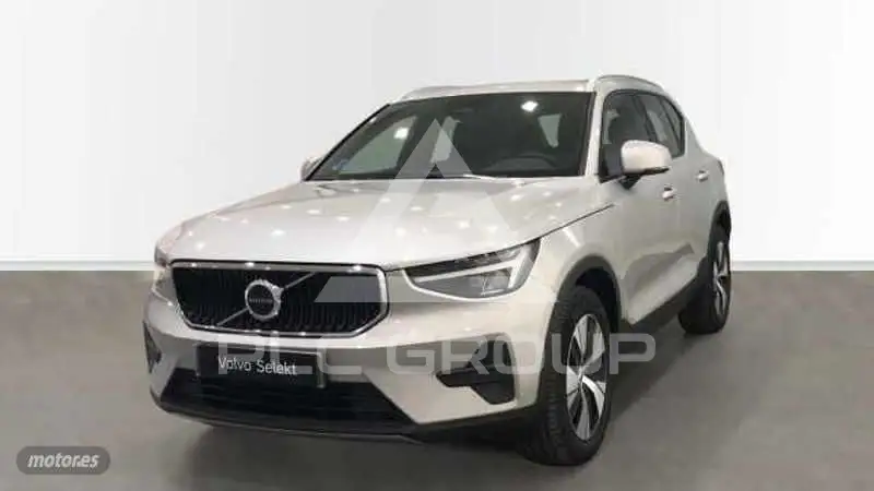 2025 Volvo XC40