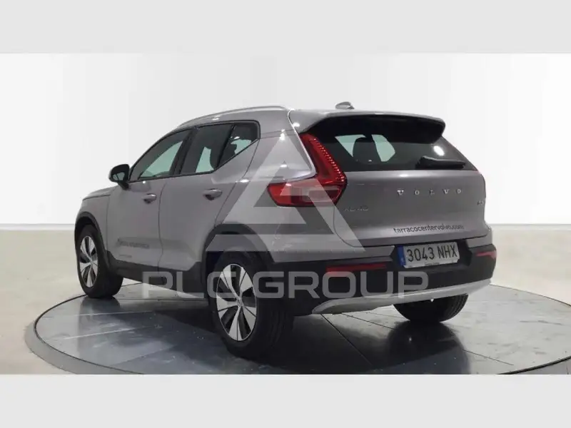 2025 Volvo XC40