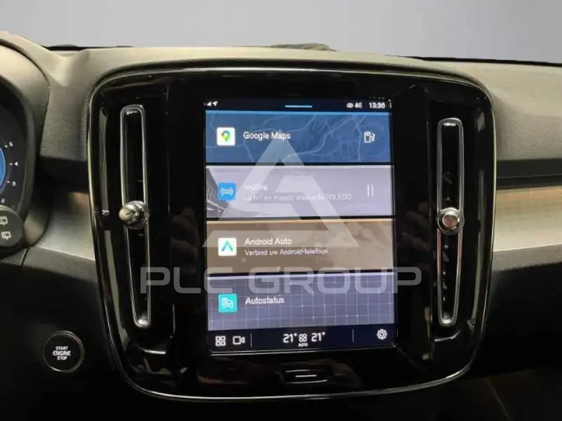 2025 Volvo XC40