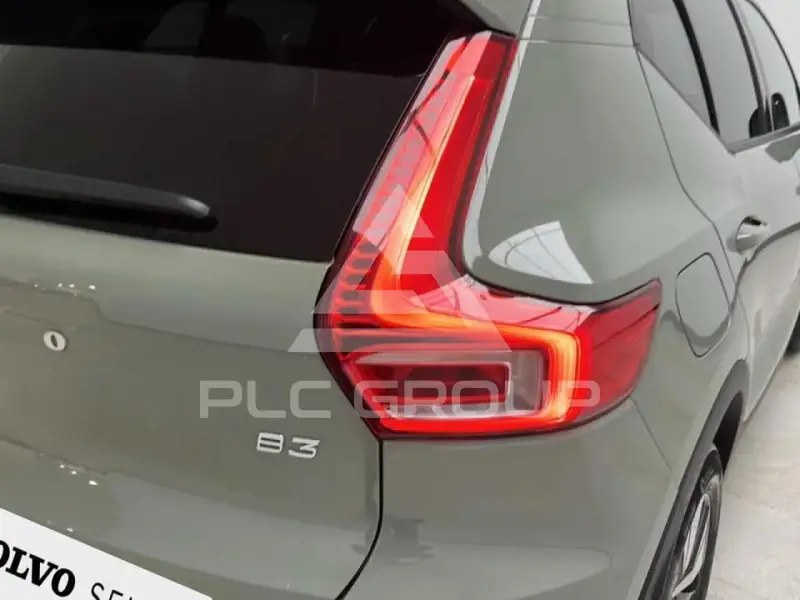 2025 Volvo XC40