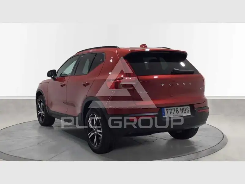2025 Volvo XC40