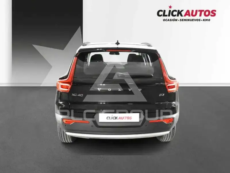2025 Volvo XC40