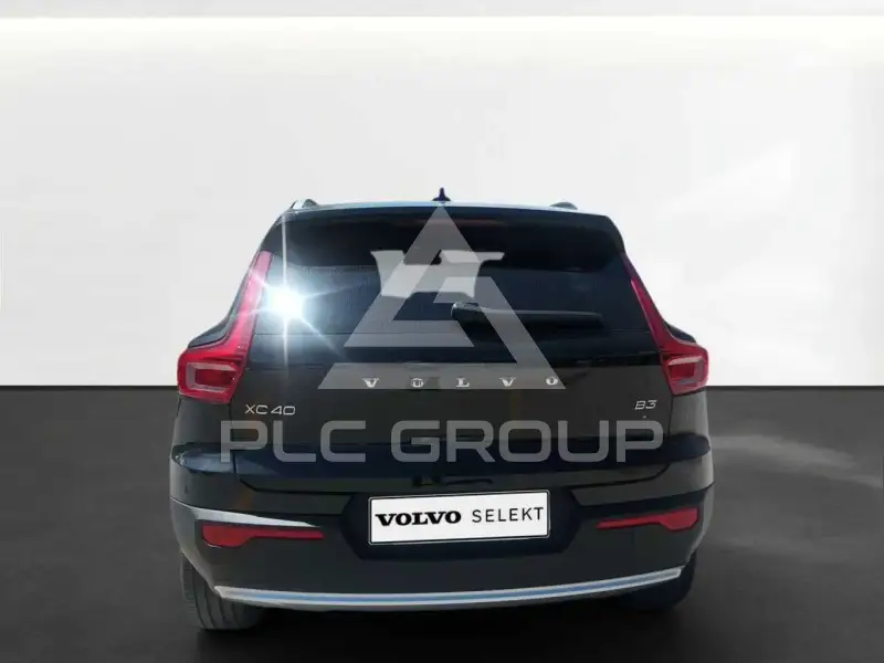 2025 Volvo XC40