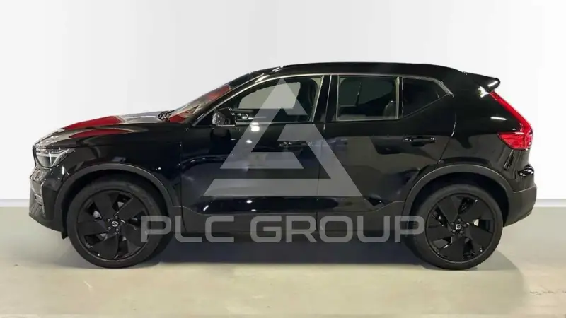 2025 Volvo XC40