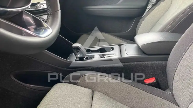 2025 Volvo XC40