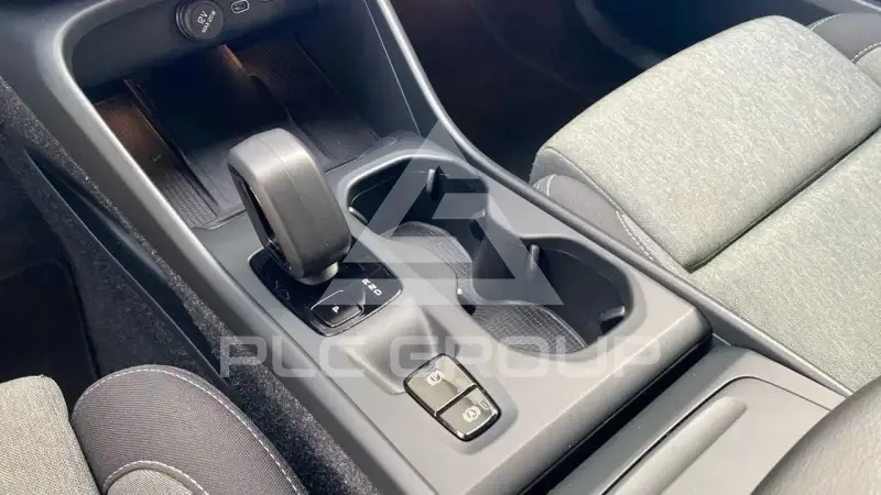 2025 Volvo XC40