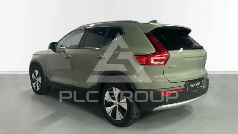 2025 Volvo XC40