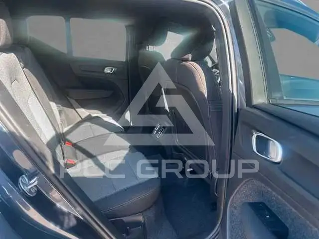 2025 Volvo XC40