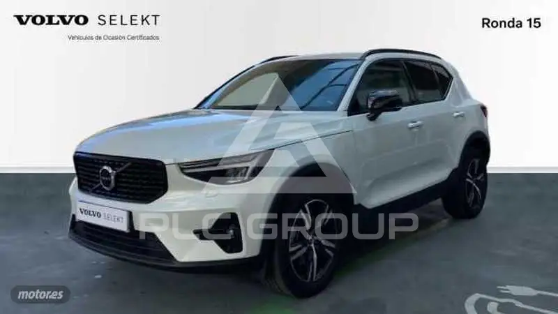 2025 Volvo XC40
