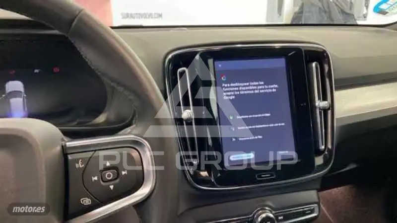 2025 Volvo XC40
