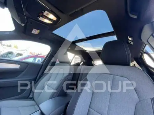 2025 Volvo XC40