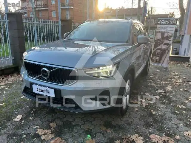 2025 Volvo XC40