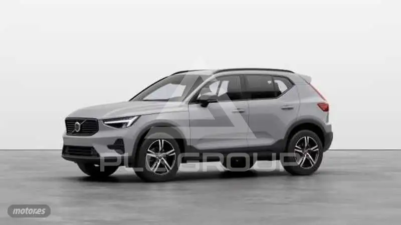 2025 Volvo XC40