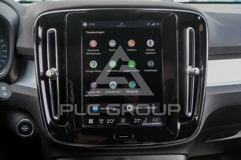2025 Volvo XC40