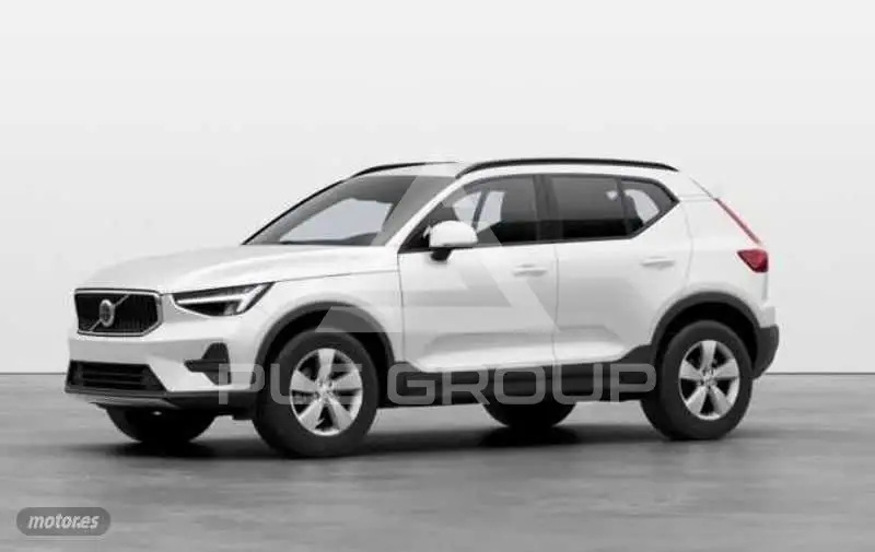 2025 Volvo XC40