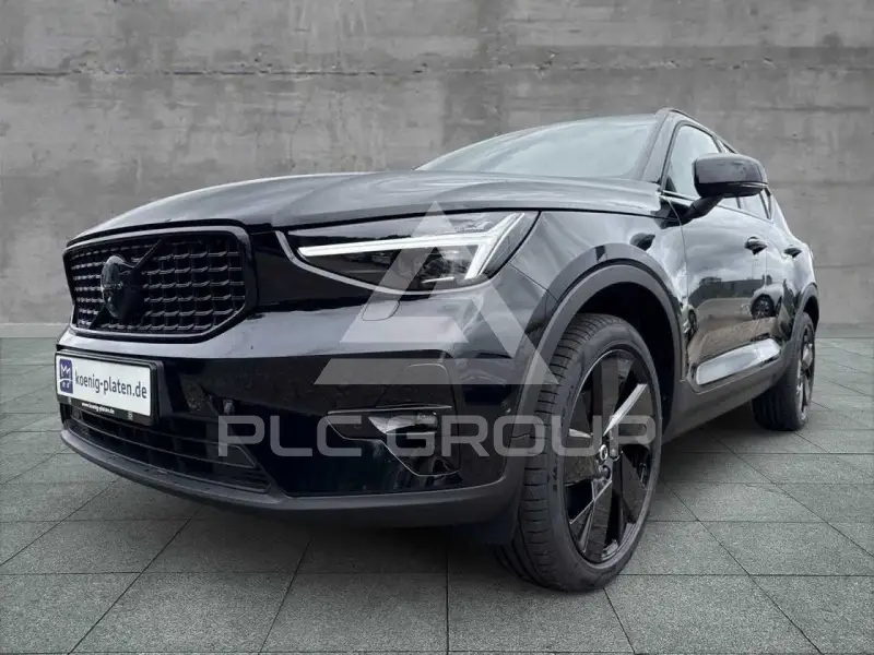 2025 Volvo XC40