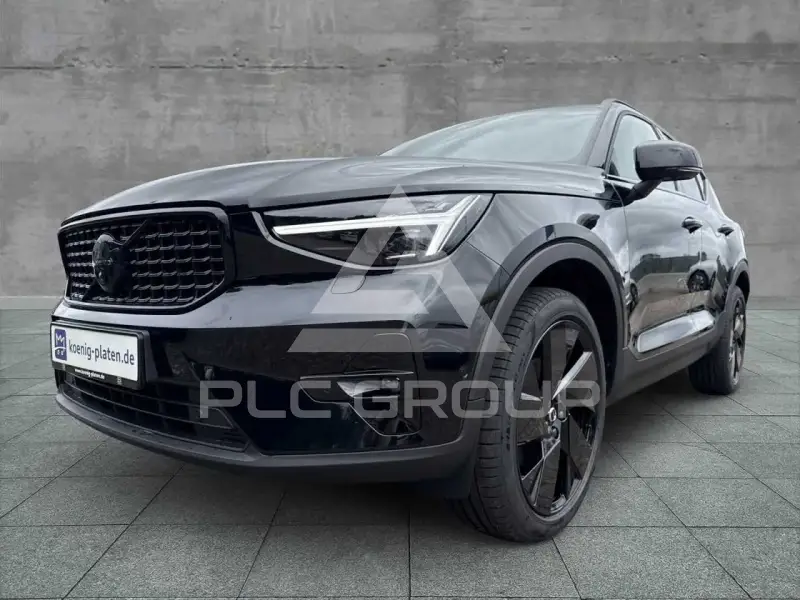 2025 Volvo XC40