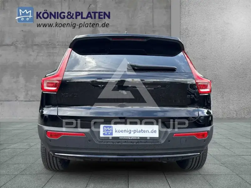 2025 Volvo XC40