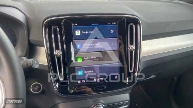 2025 Volvo XC40