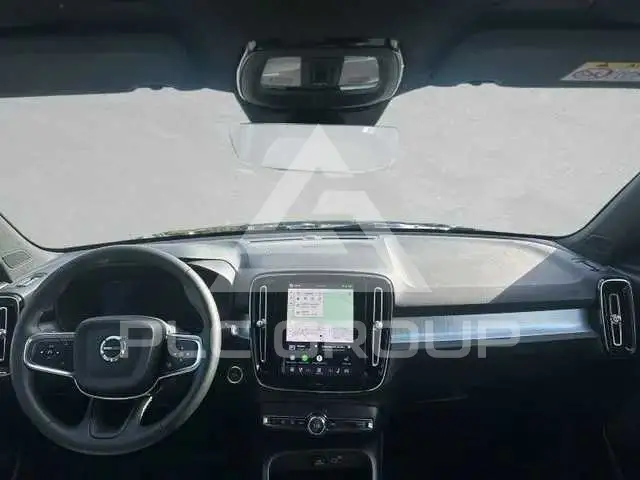 2025 Volvo XC40