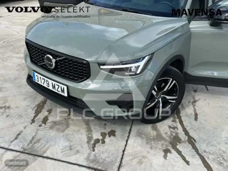 2025 Volvo XC40