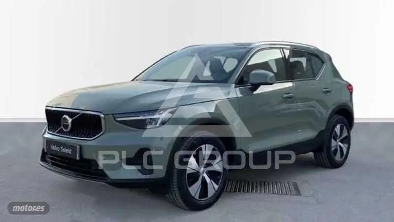 2025 Volvo XC40