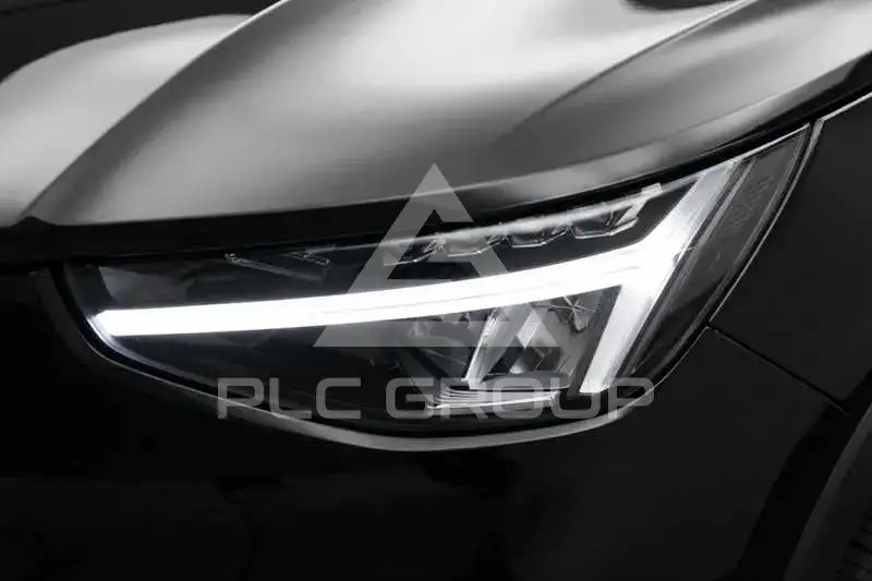 2025 Volvo XC40