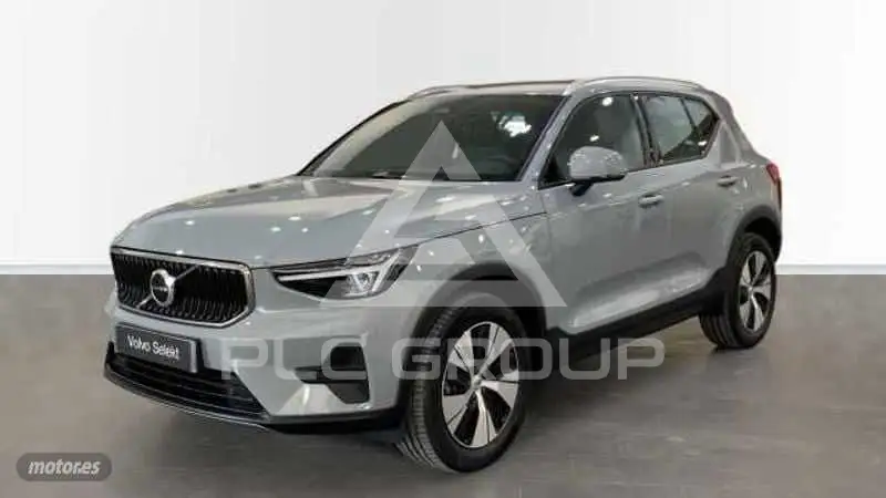 2025 Volvo XC40