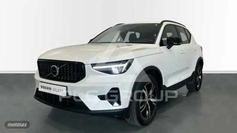 2025 Volvo XC40