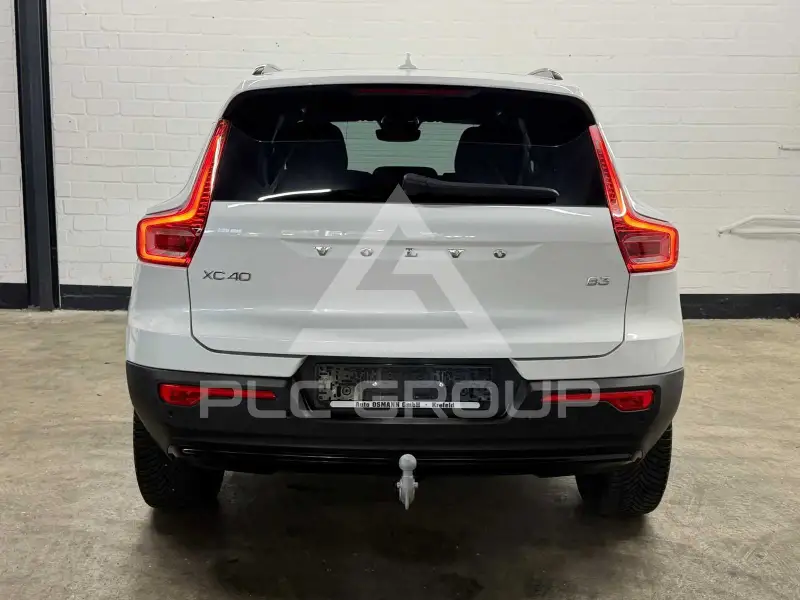 2025 Volvo XC40