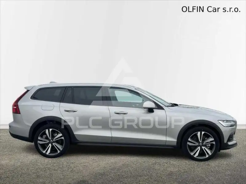 2025 Volvo V60
