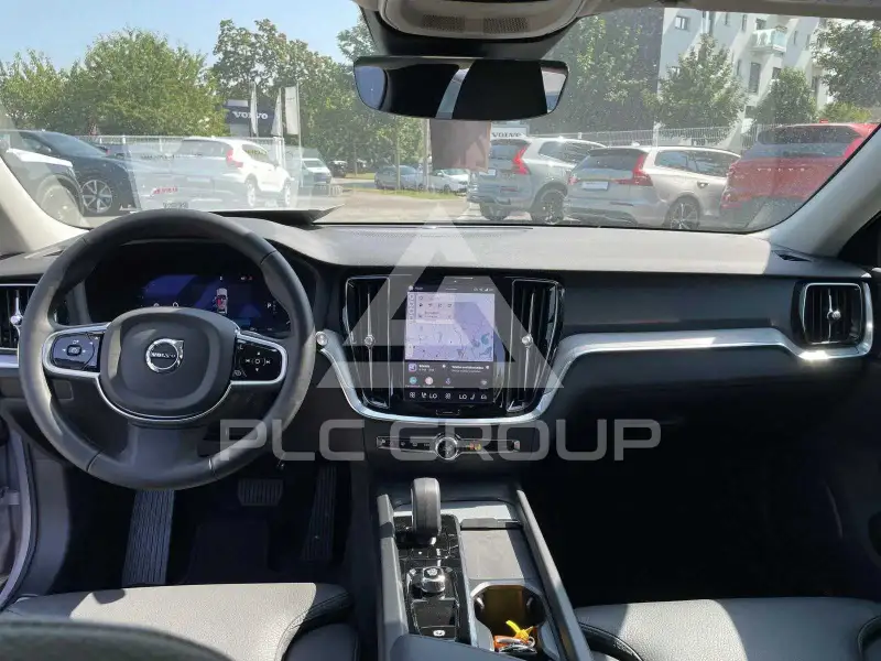 2025 Volvo V60