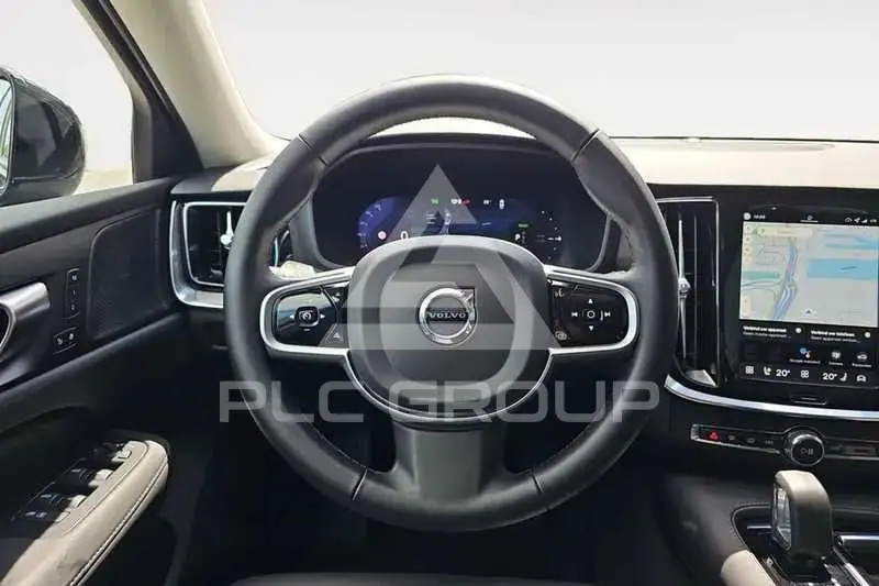 2025 Volvo V60