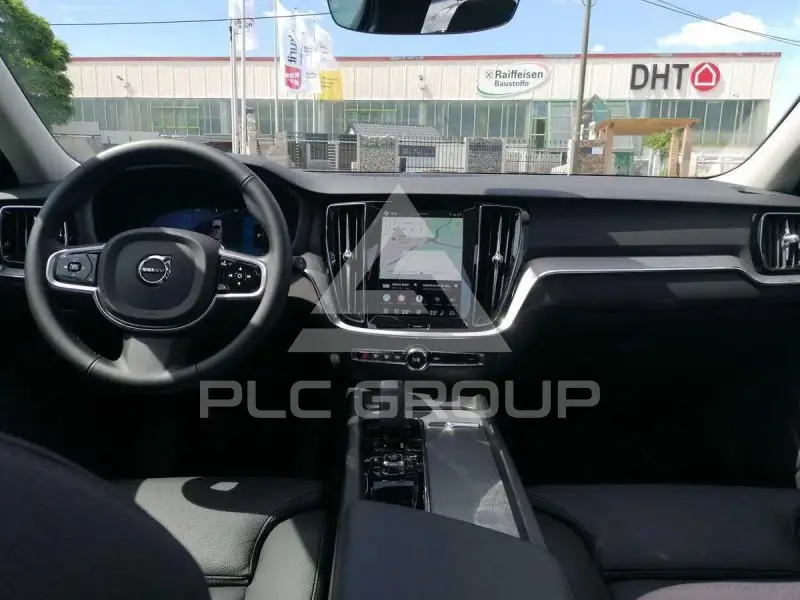 2025 Volvo V60