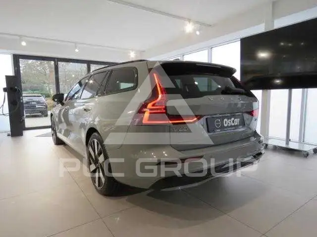 2025 Volvo V60