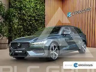 2025 Volvo V60