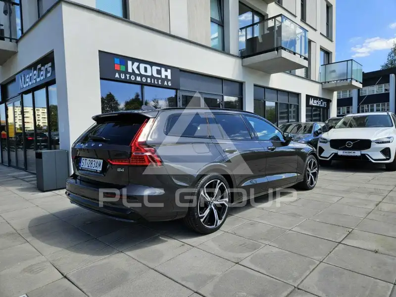 2025 Volvo V60