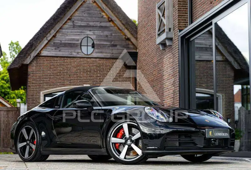 2025 Porsche 911