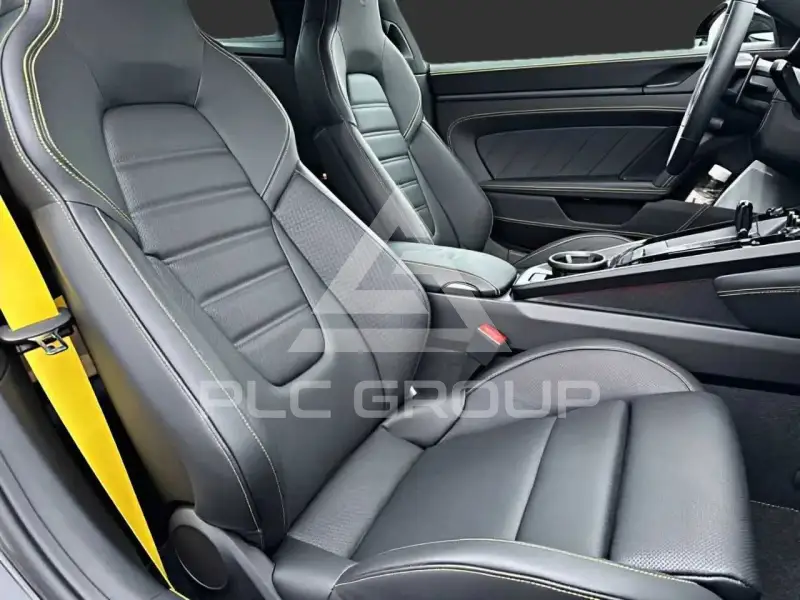 2025 Porsche 911