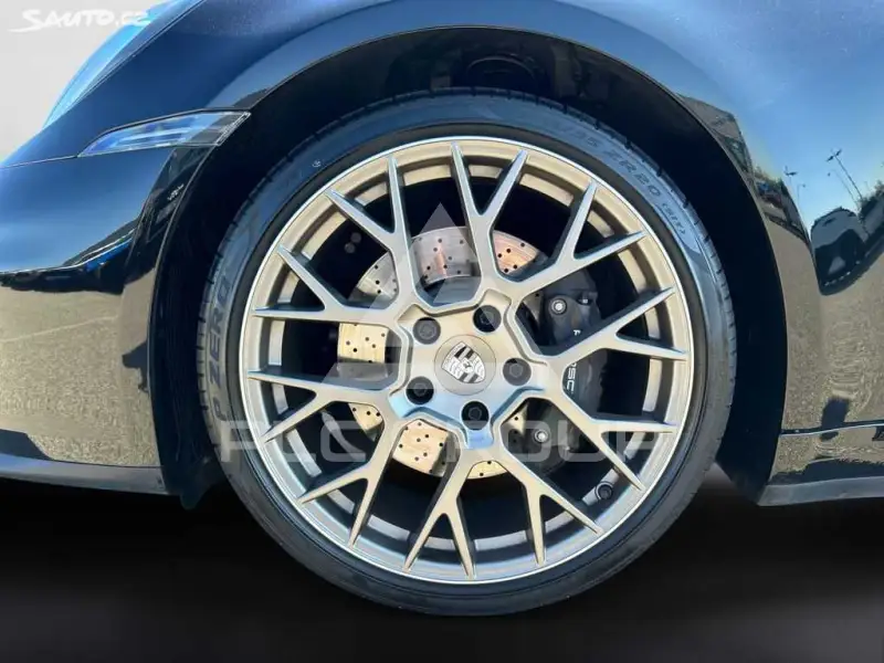 2025 Porsche 911