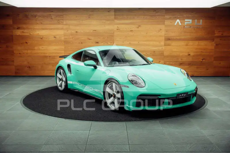 2025 Porsche 911