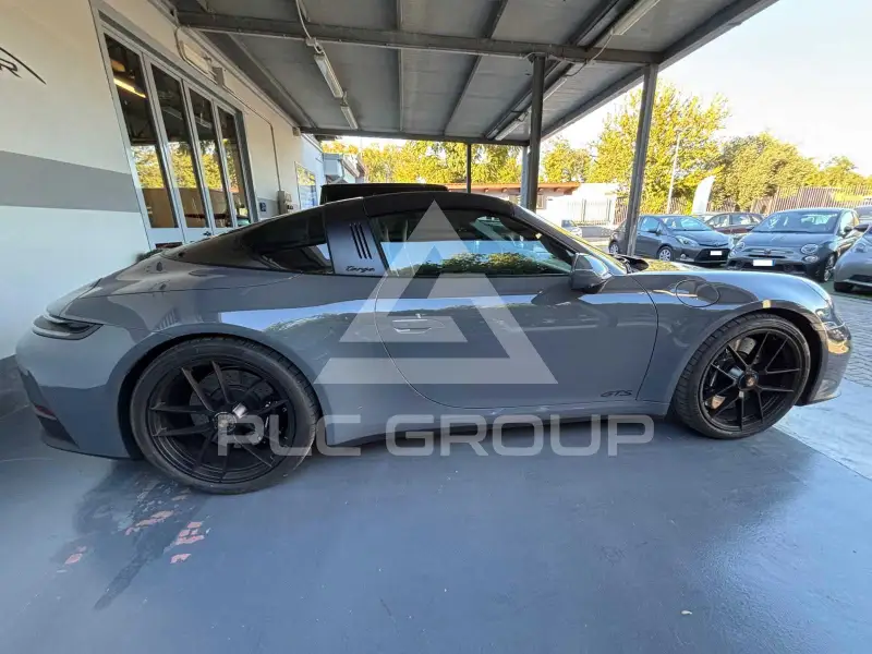 2025 Porsche 911