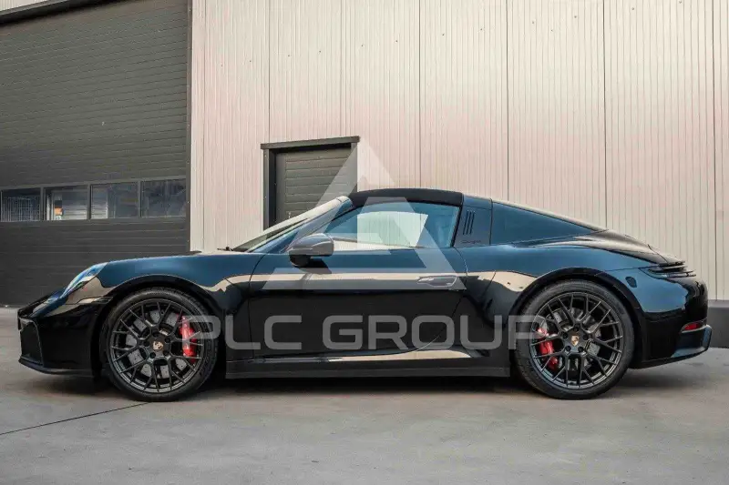 2025 Porsche 911